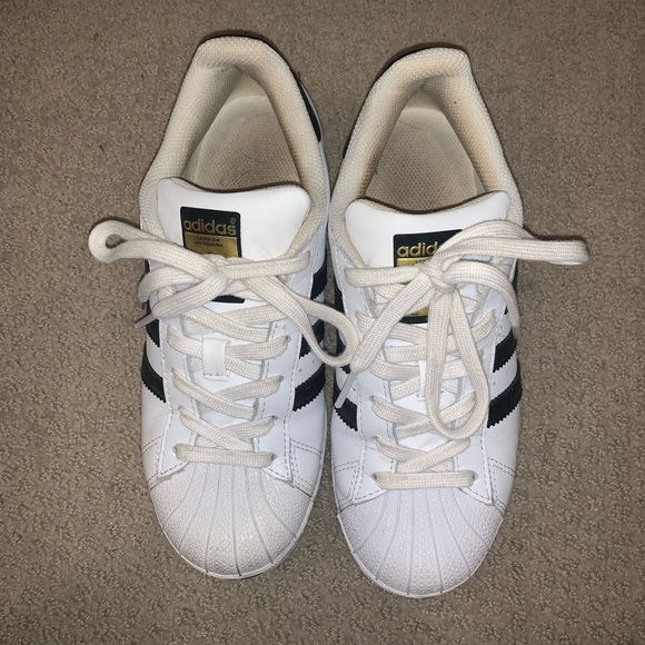 poshmark adidas superstar